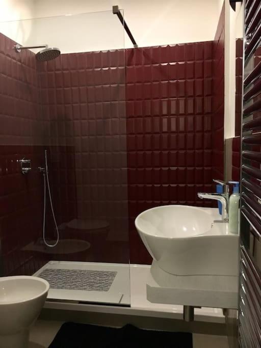 Appartamento 2 Camere Da Letto Al Politeama Palermo Bagian luar foto