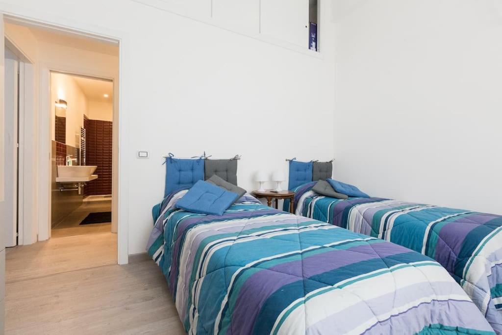 Appartamento 2 Camere Da Letto Al Politeama Palermo Bagian luar foto